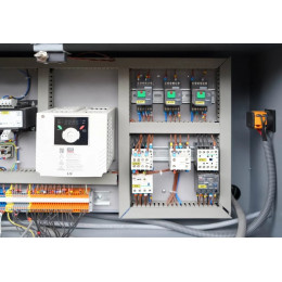 Полуавтоматический ленточнопильный станок CUTERAL PSM 440x700 DM LITE