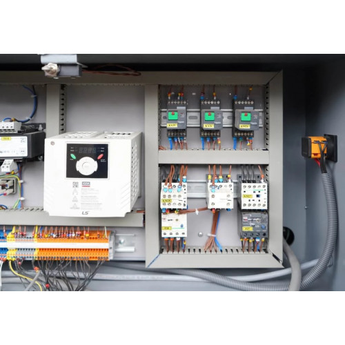 Полуавтоматический ленточнопильный станок CUTERAL PSM 440x700 DM LITE