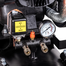 Компрессор масляный ременной FoxWeld AEROMAX 700/150