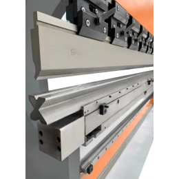 Листогибочный гидравлический пресс Ermaksan Power Bend PRO 2100x40