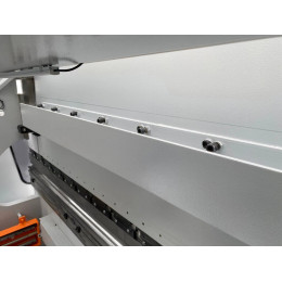 Листогибочный гидравлический пресс Ermaksan Power Bend PRO 2600x100 (с ручным бомбированием)