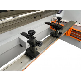 Листогибочный гидравлический пресс Ermaksan Power Bend PRO 3100x135 (с ручным бомбированием)