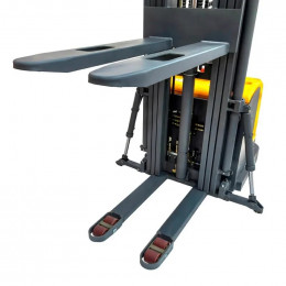 Штабелер электрический самоходный SMARTLIFT CDDK20 (2 т, 6.5 м, 24В / 300Ач, EPS)