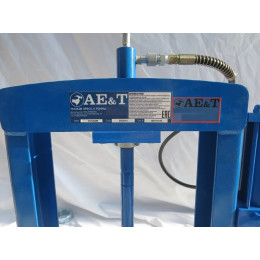 Пресс гидравлический AE&T T61204М 4 т с манометром