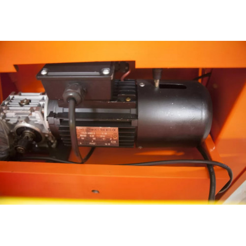 Гильотина электромеханическая Stalex Q11-4x1300NC