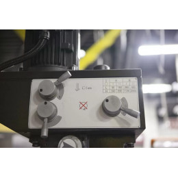 Универсально-фрезерный станок STALEX MUF65 DRO