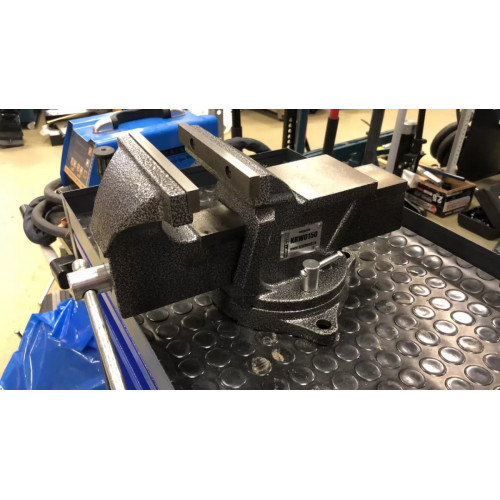 Тиски слесарные вращающиеся KraftWell KRW0150 150 мм