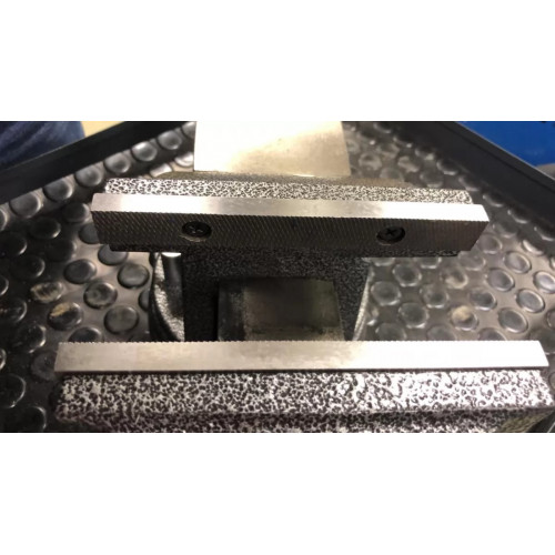Тиски слесарные вращающиеся KraftWell KRW0150 150 мм