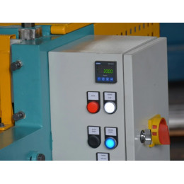 Гильотина электромеханическая ISITAN ERGM 1320x2,5
