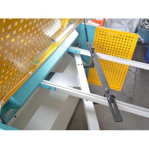 Гильотина электромеханическая ISITAN ERGM 1320x2,5