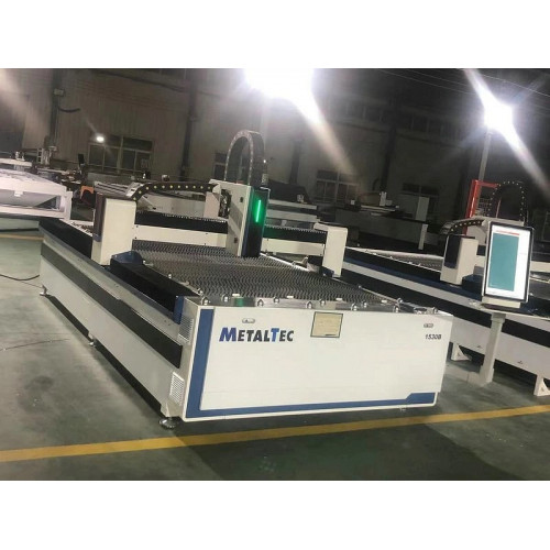 Оптоволоконный лазерный станок MetalTec 1530B (2000W)