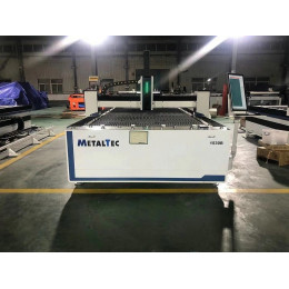 Оптоволоконный лазерный станок MetalTec 1530B (2000W)
