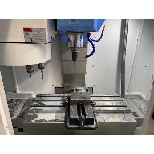 Вертикальный обрабатывающий центр MetalTec TOPMILL 800S с ЧПУ (подготовка под 4-ось)