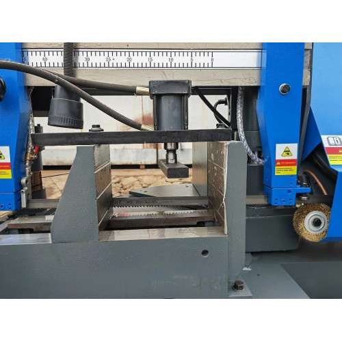 Полуавтоматический ленточнопильный станок MetalTec BS 300CZ