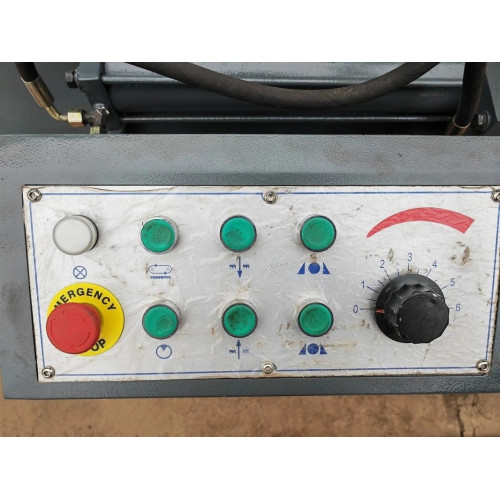 Полуавтоматический ленточнопильный станок MetalTec BS 350CZ